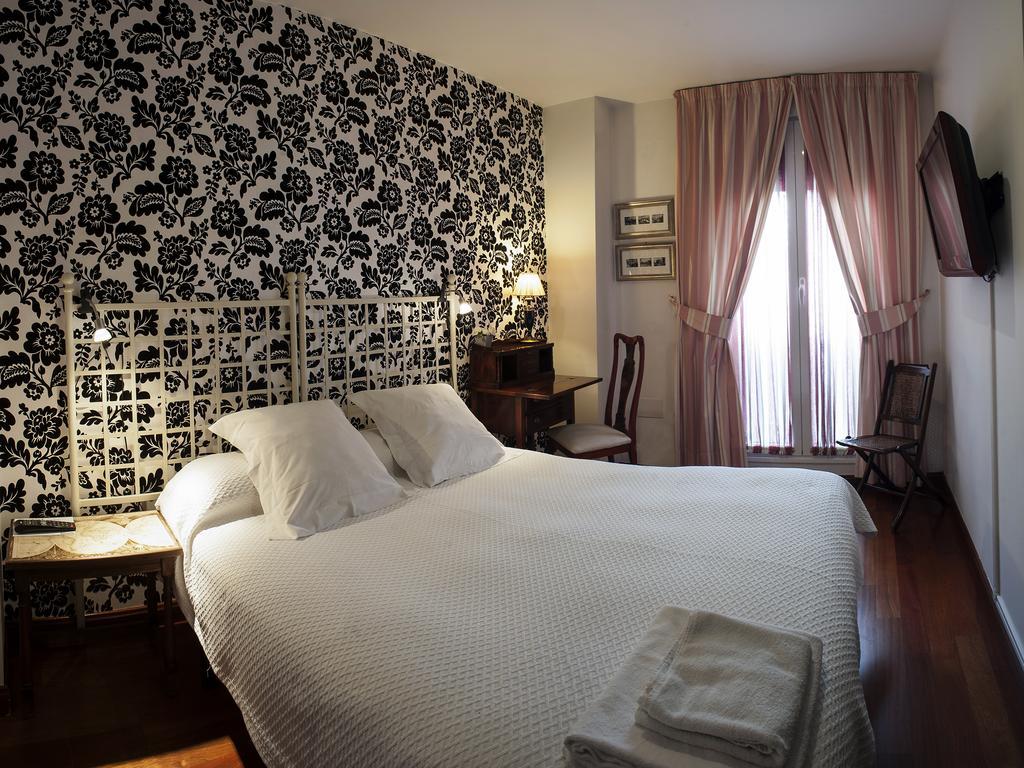 Ch Hostal Victoria Cuenca  Ngoại thất bức ảnh