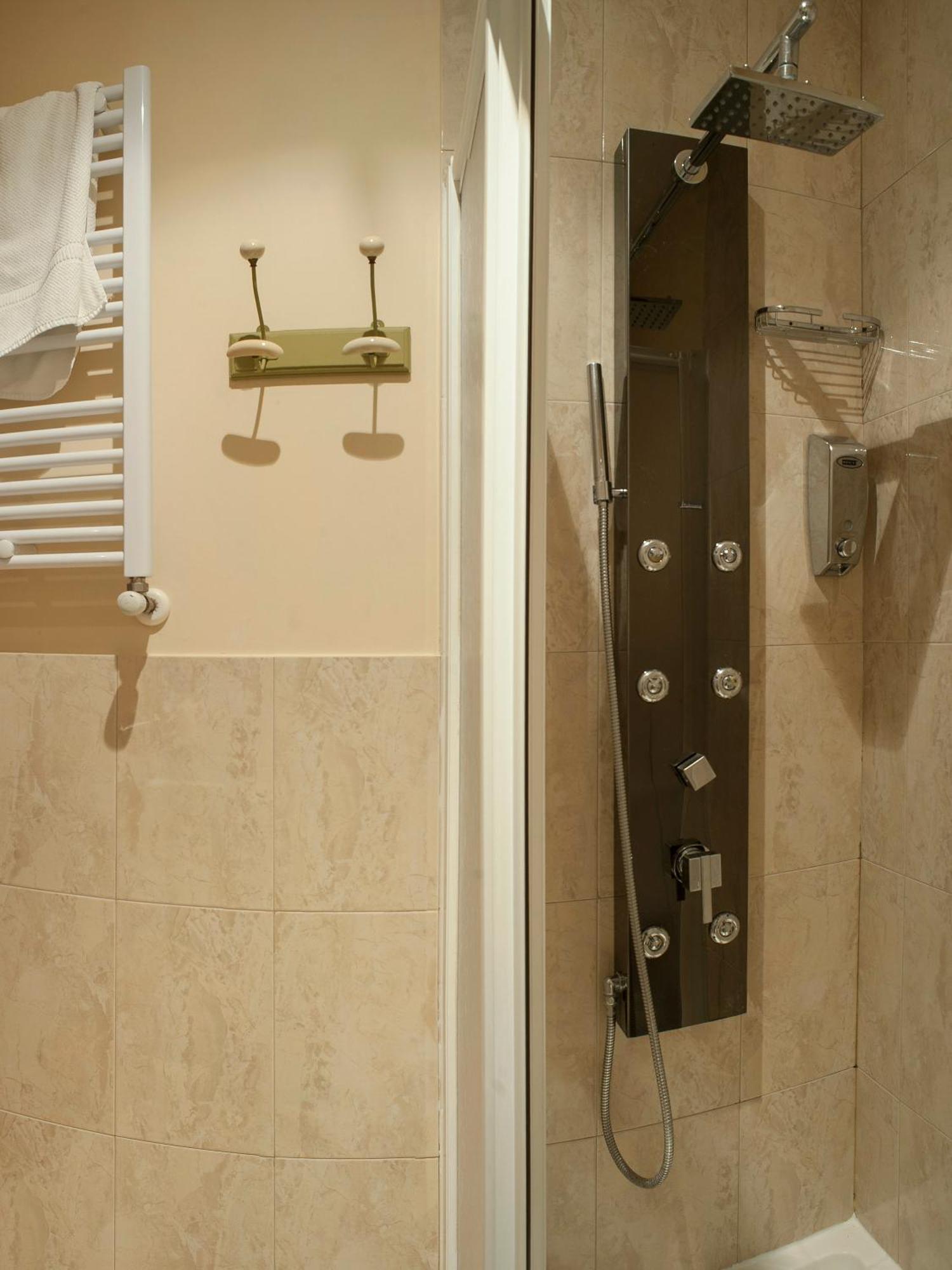 Ch Hostal Victoria Cuenca  Ngoại thất bức ảnh